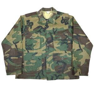 Vintage Woodland Camo Field Jacket 4 Pocket Button Front Military Style Hunting